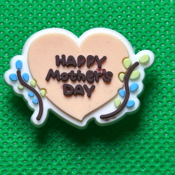 CROCS Accessories - 🌼 (5/$10 or 10/$15) NEW “Mom Life” Croc Charm Collection mother’s Day Gift Mama